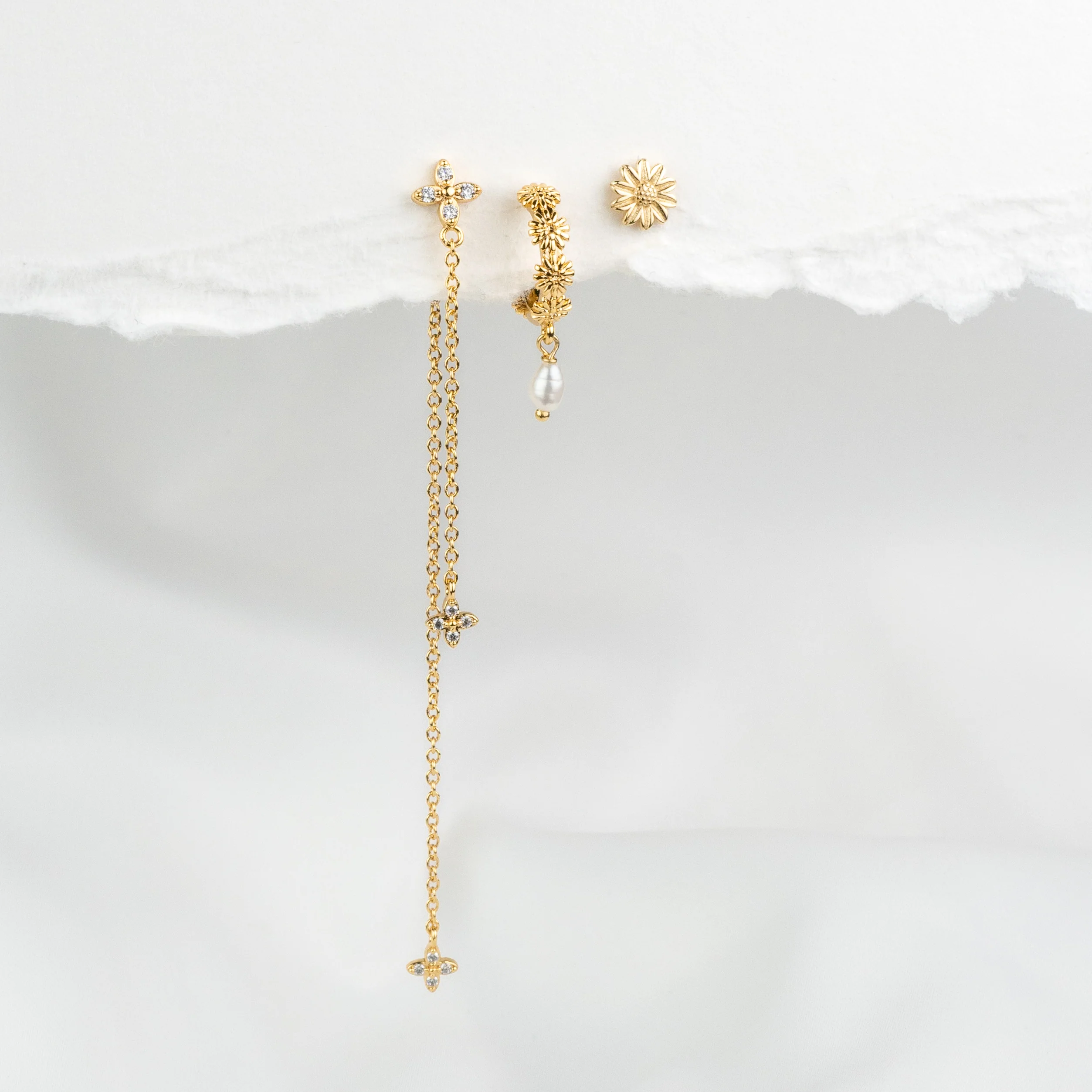 Dangling Flowers Earpin - Image 3