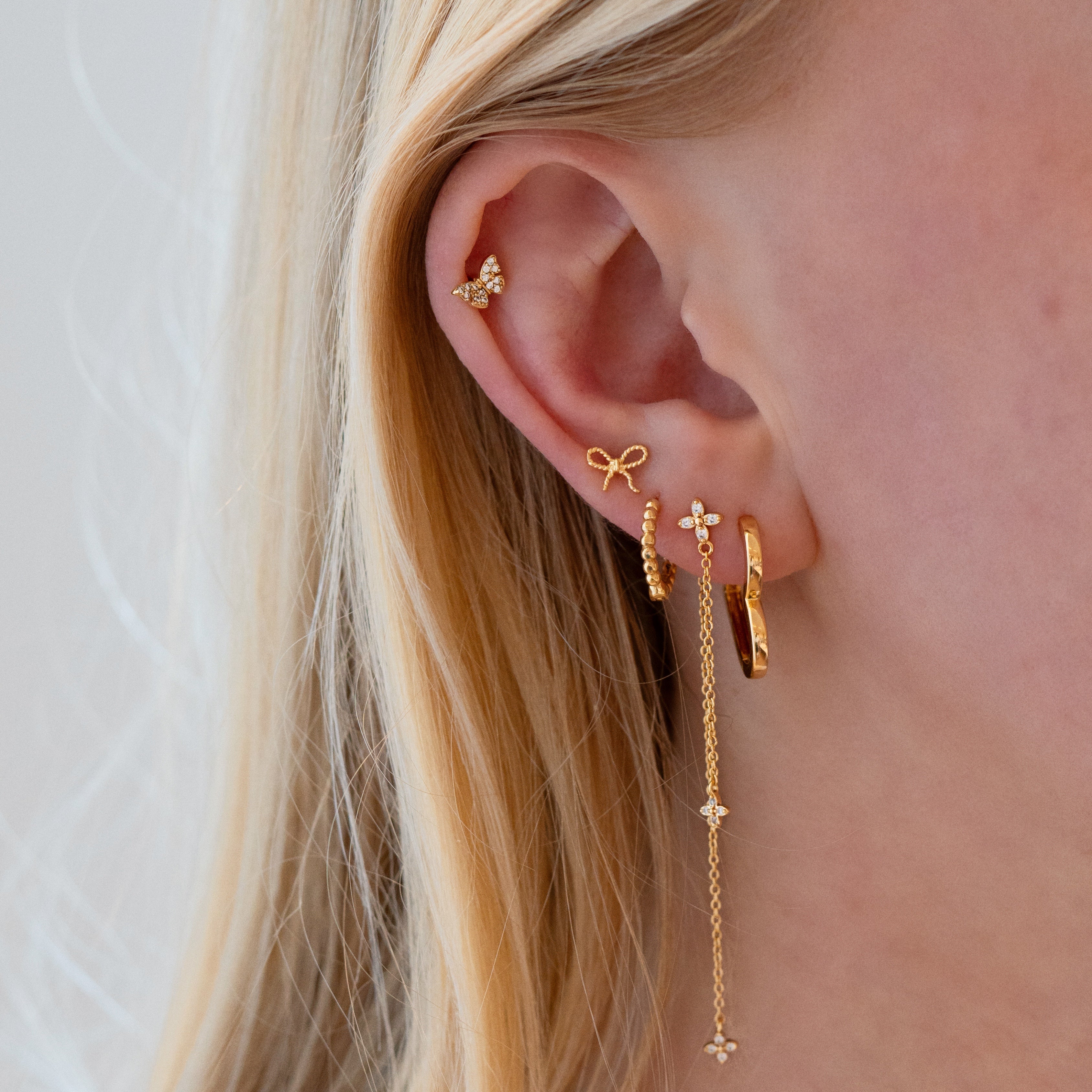 Golden Bow Stud - Image 4