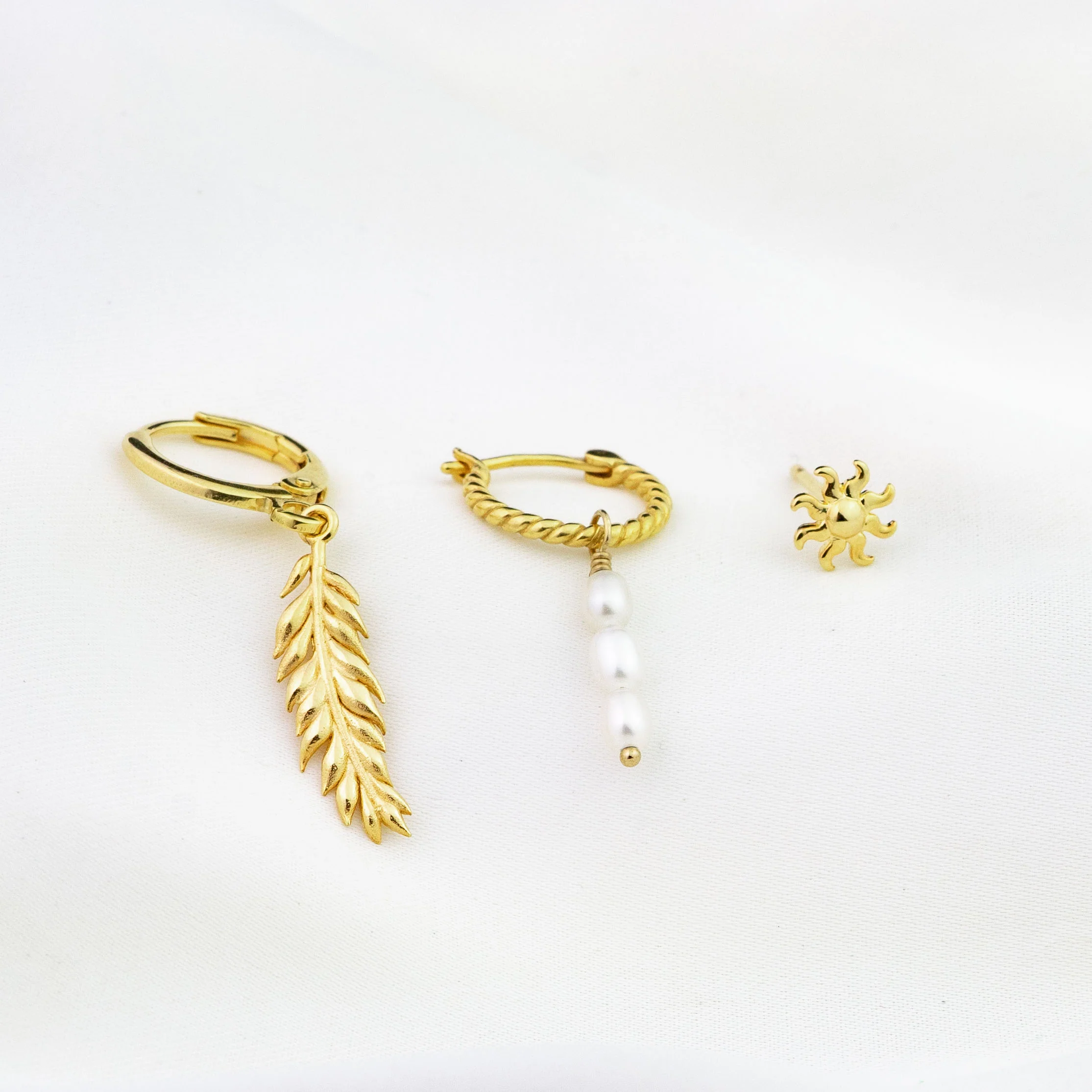 Golden Straw Earring - Image 3