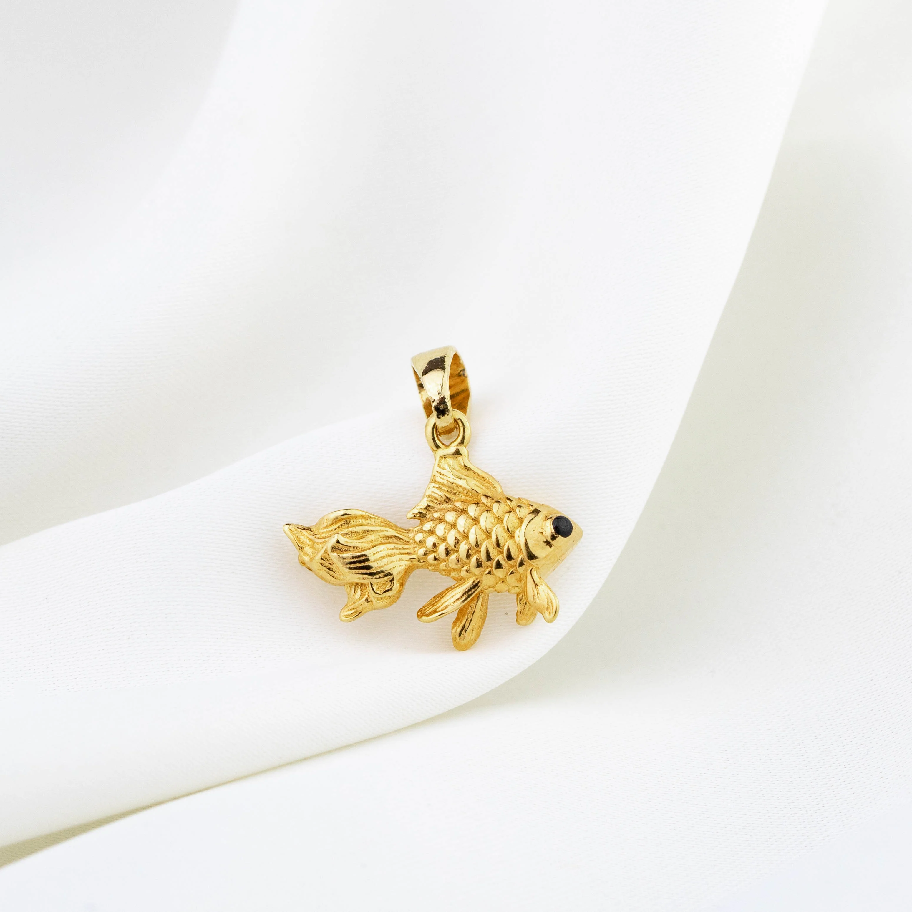 Graceful Fish Necklace - Image 3