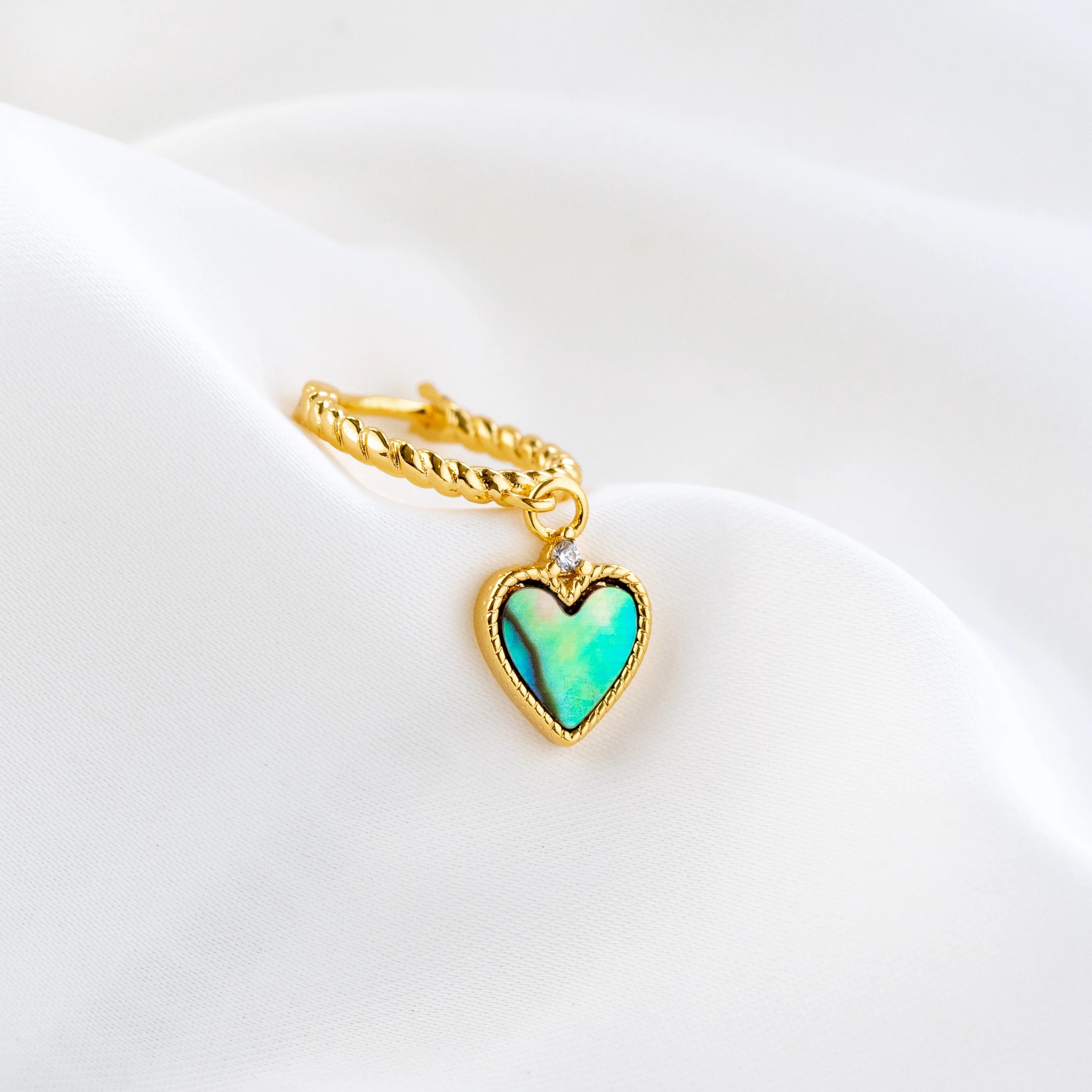 Mother Of Pearl Heart Earring - Image 3
