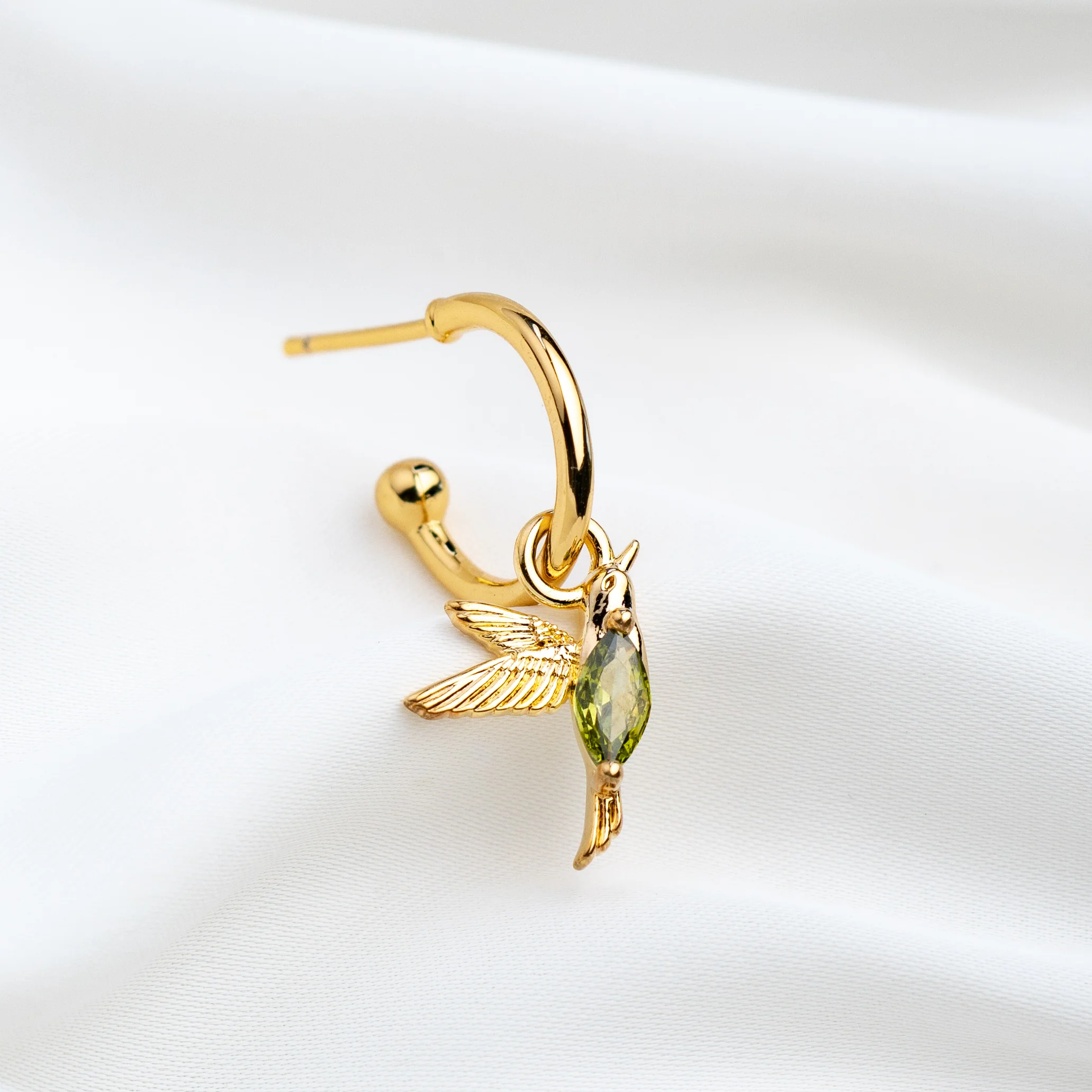 Peridot Hummingbird Pearl Set - Image 2