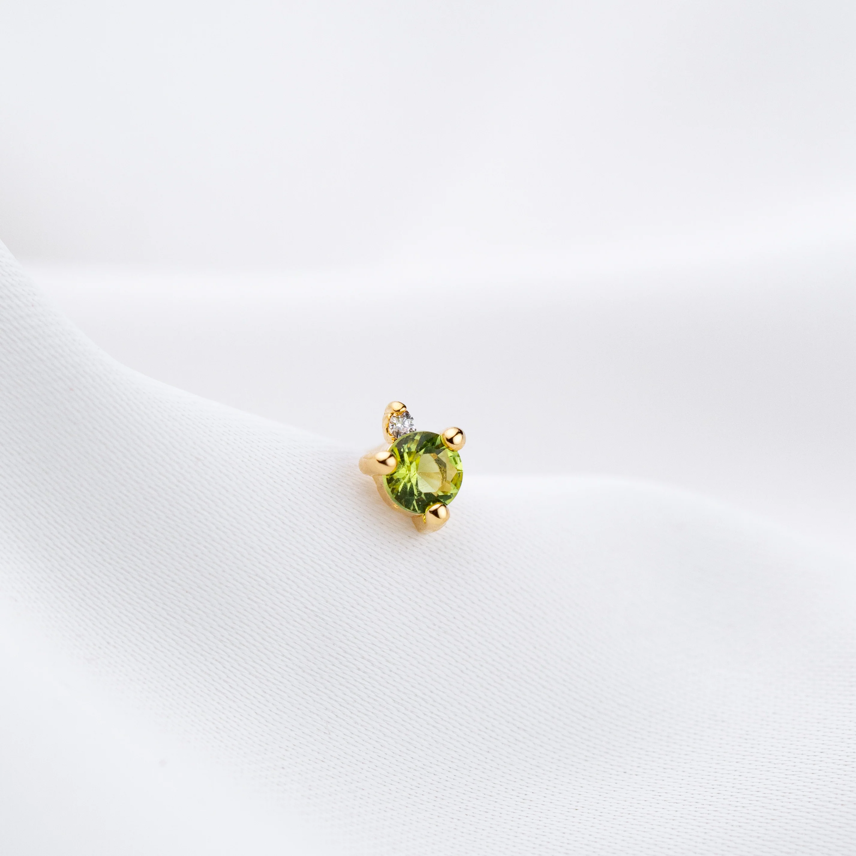 Peridot Hummingbird Pearl Set - Image 4