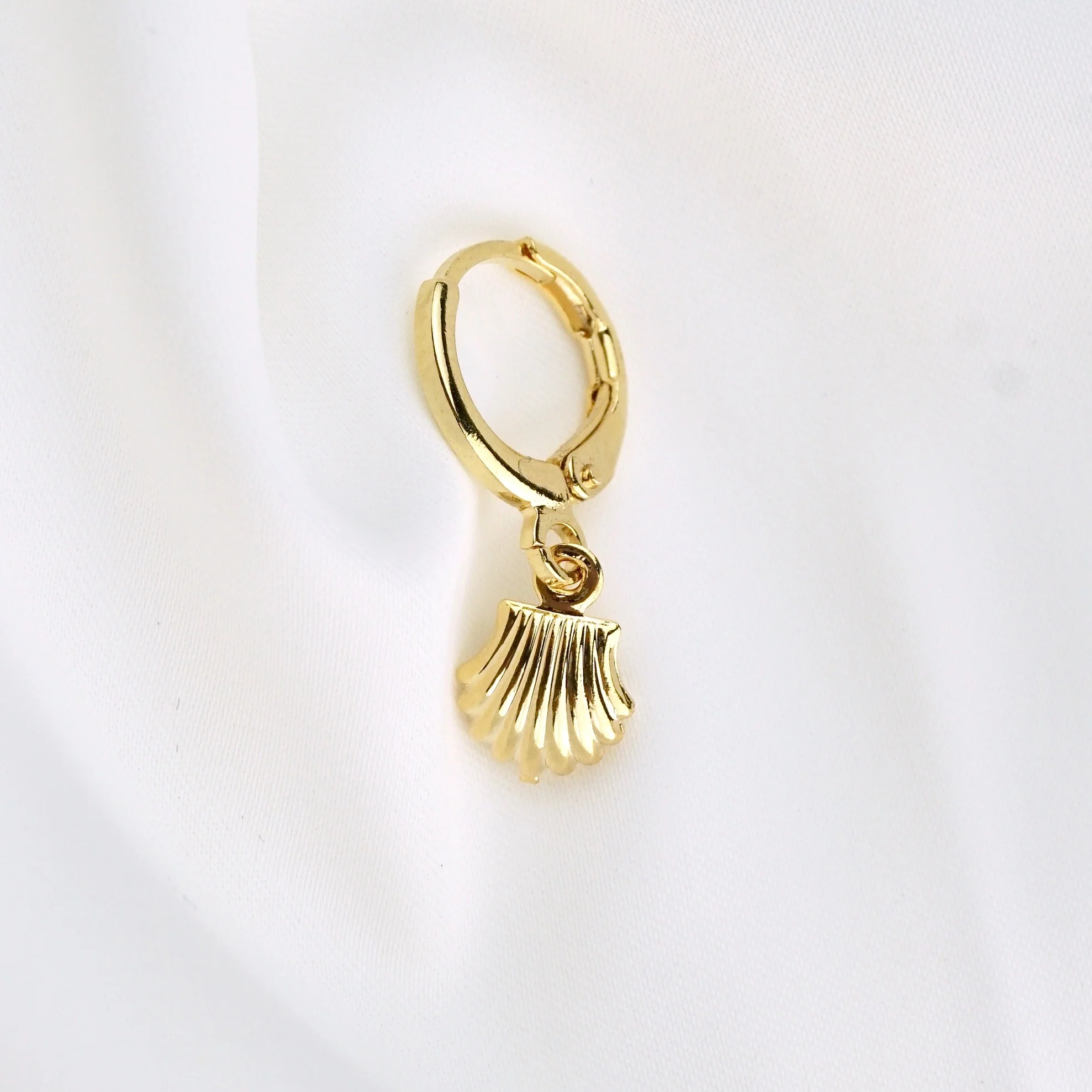 Shell Earring - Image 4
