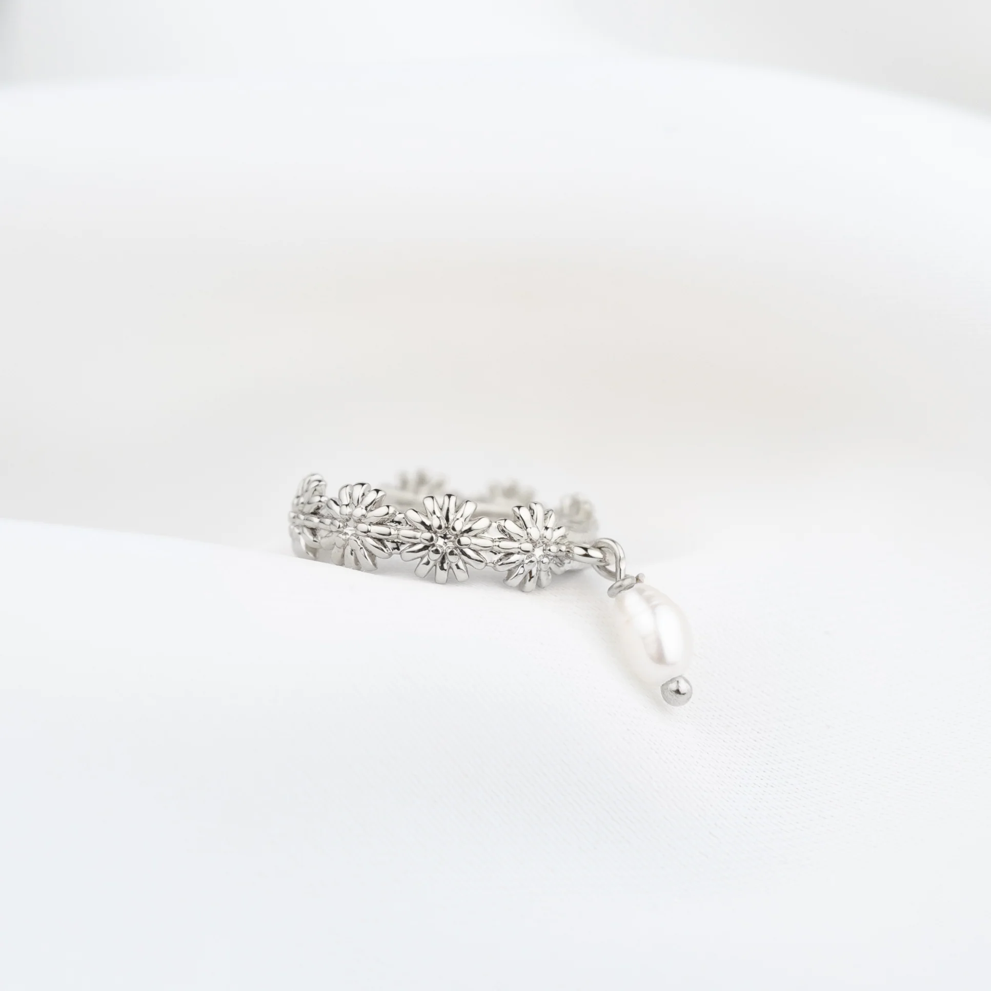 Silver Flowers Hoop Mini Pearl - Image 2