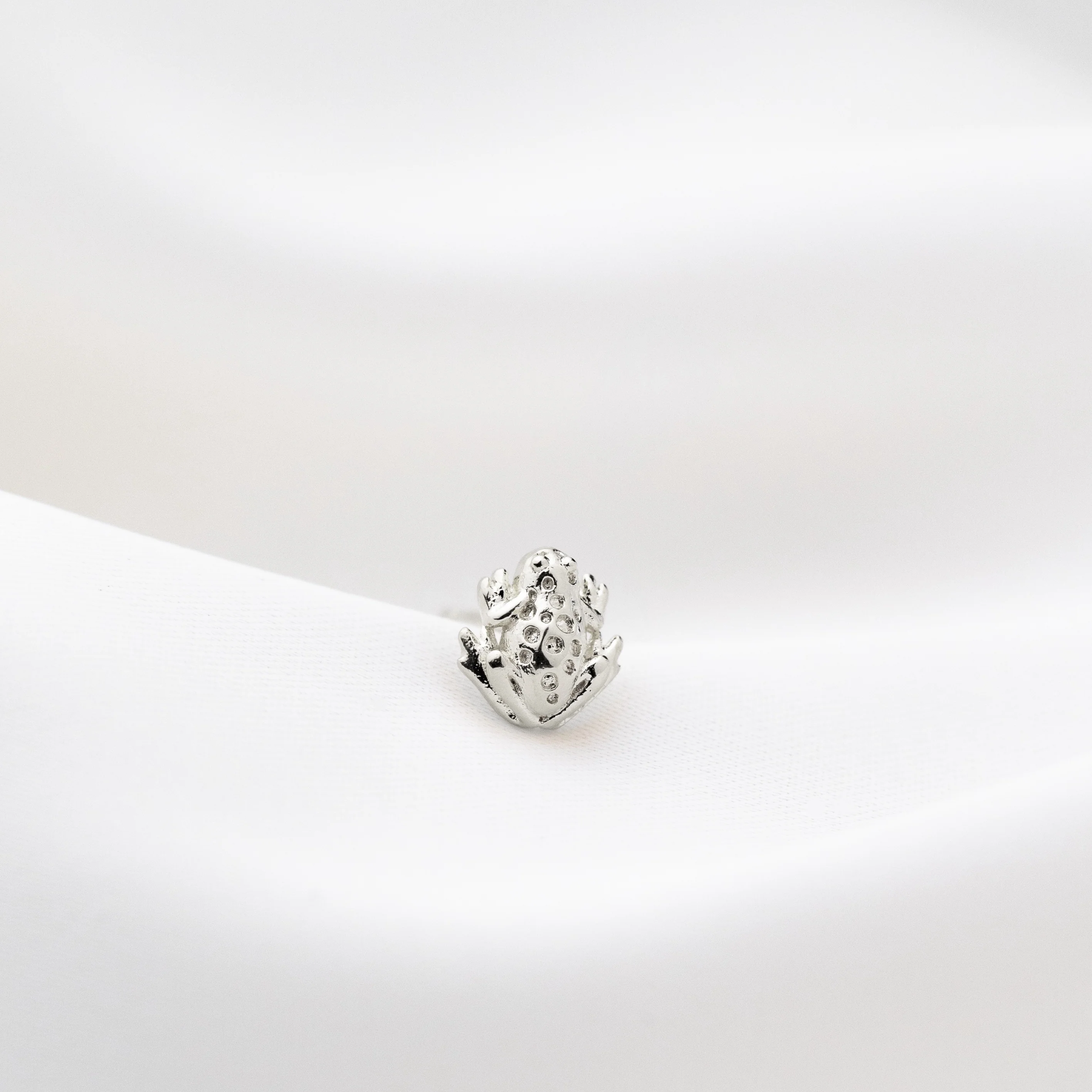 Silver Frog Stud