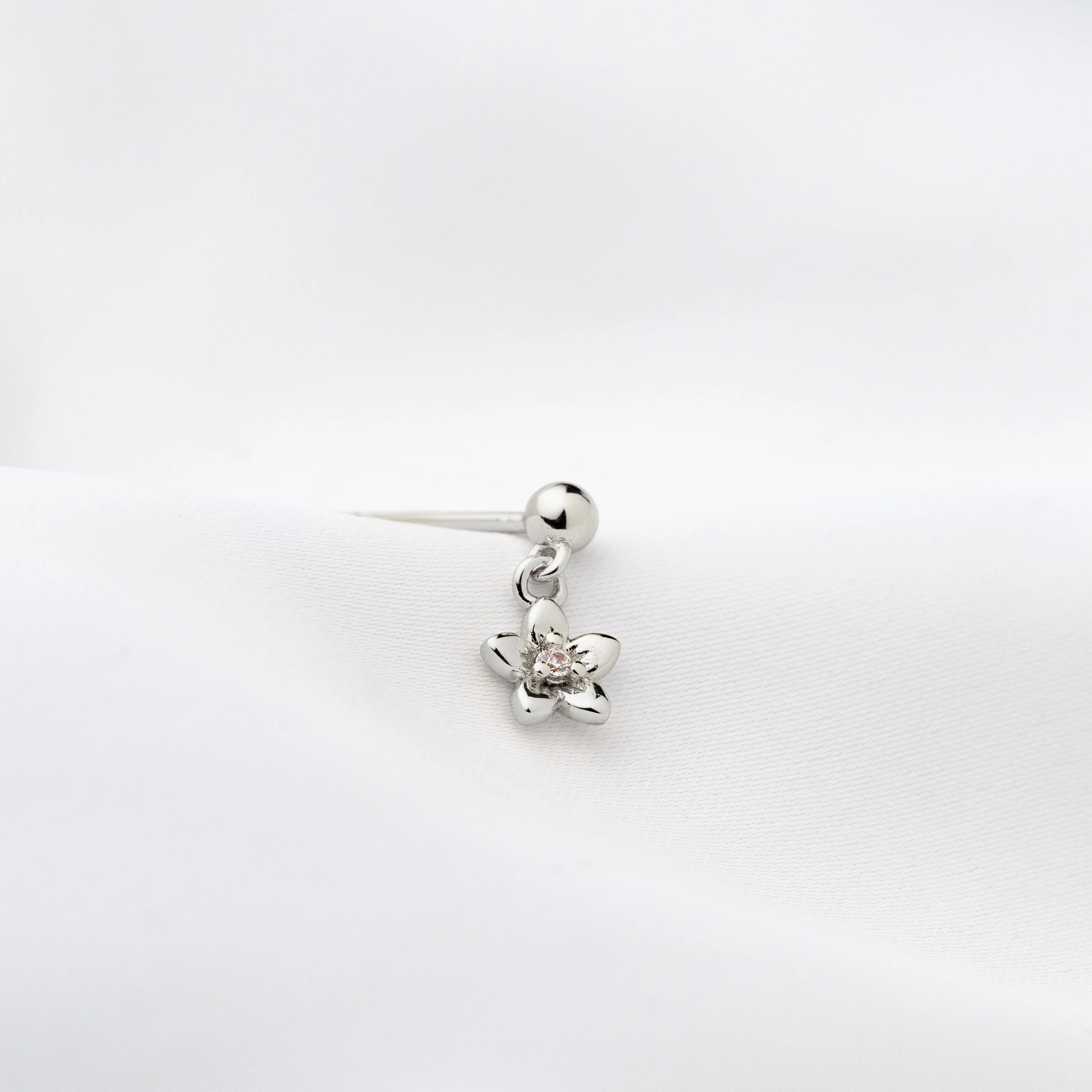 Silver Mini Flower Earpin - Image 2