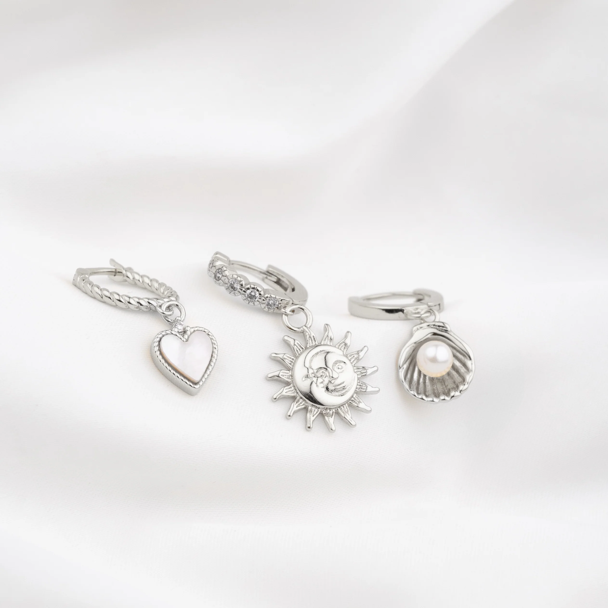 Silver Shell Pearl Earring - Image 2