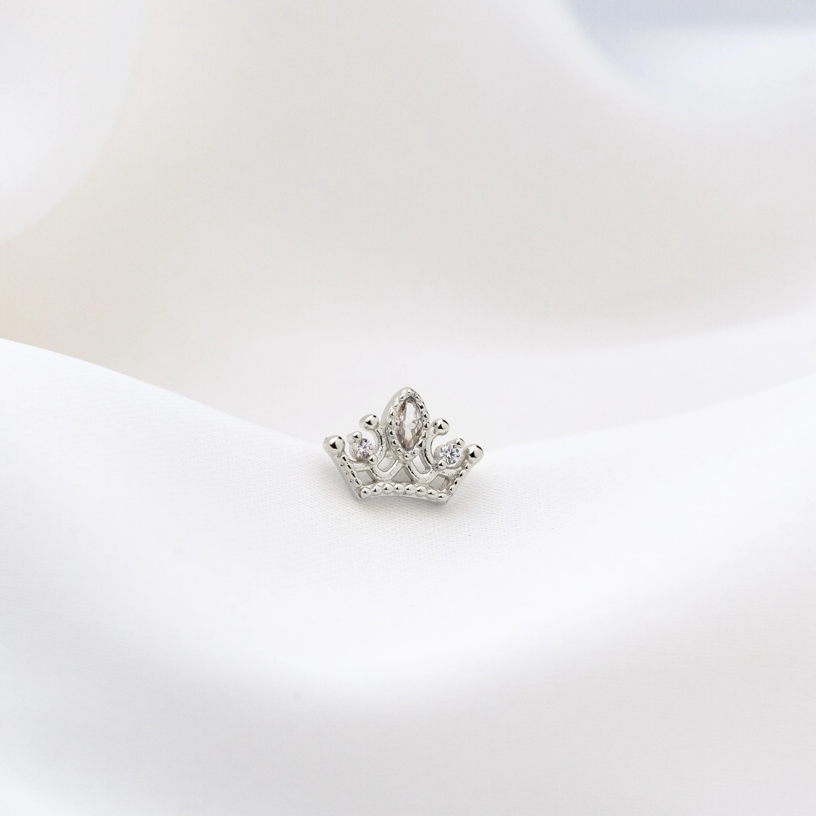 Silver Sparkling Crown Stud
