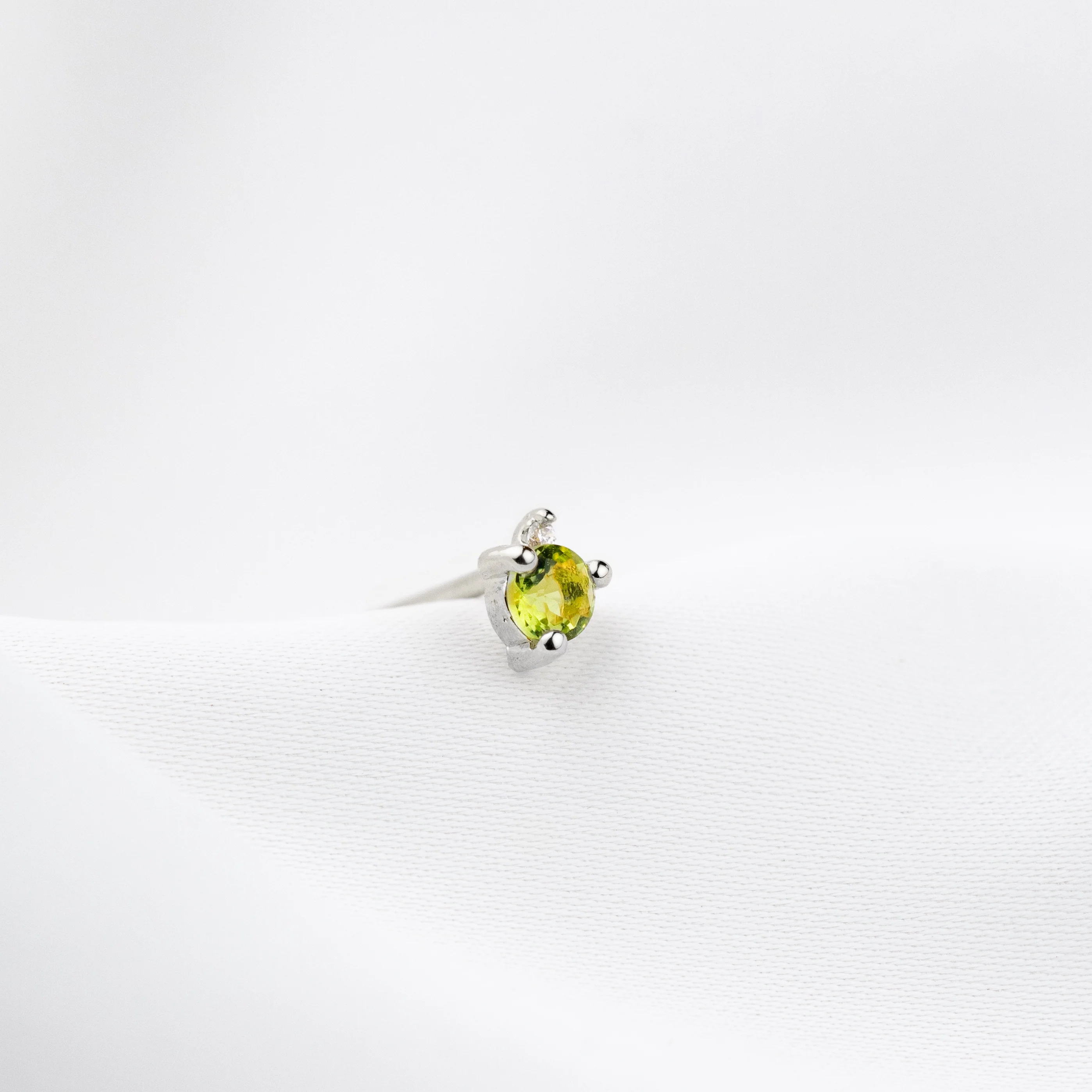 Silver Sparkling Peridot Stud - Image 2