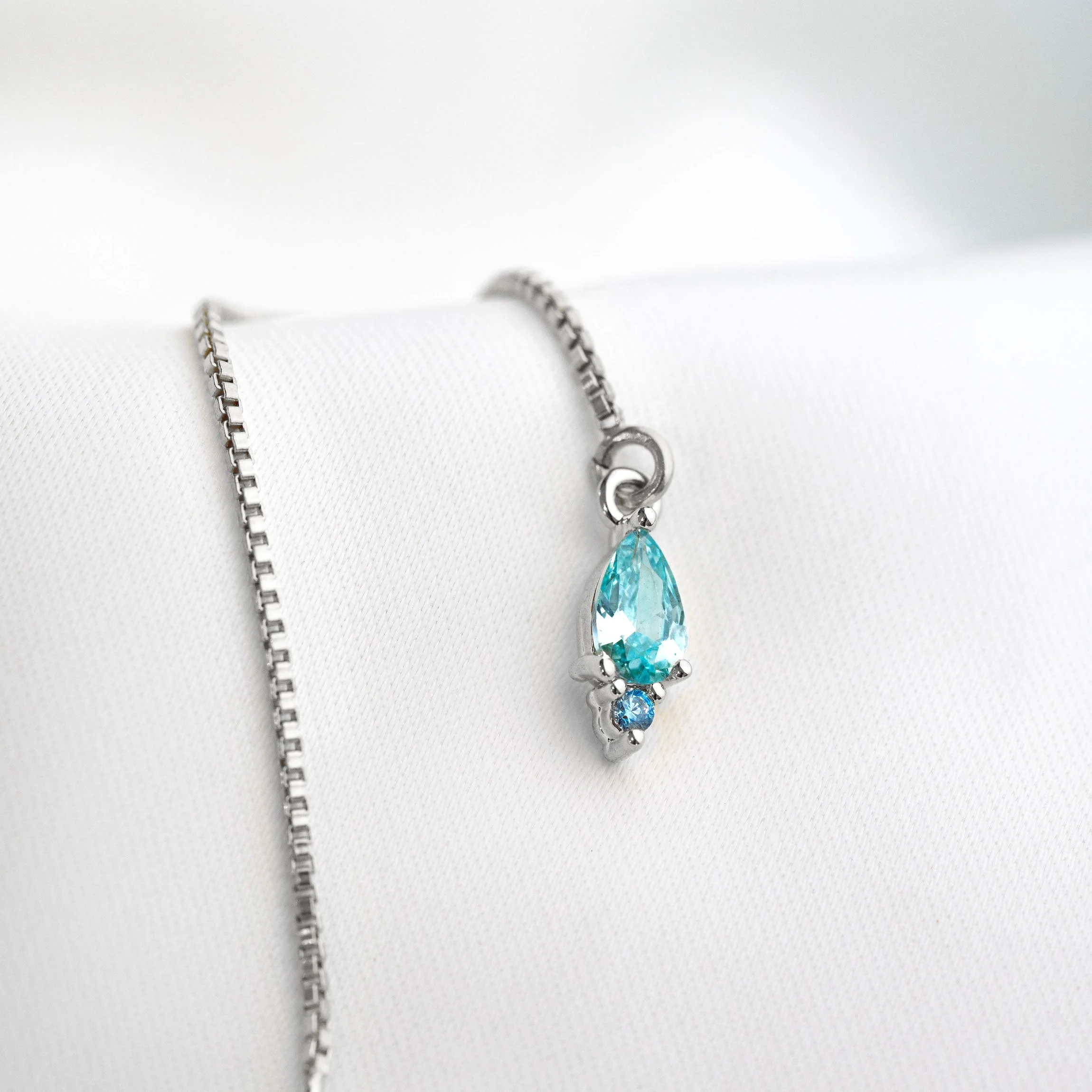 Silver Turquoise Drop Earthread - Image 2
