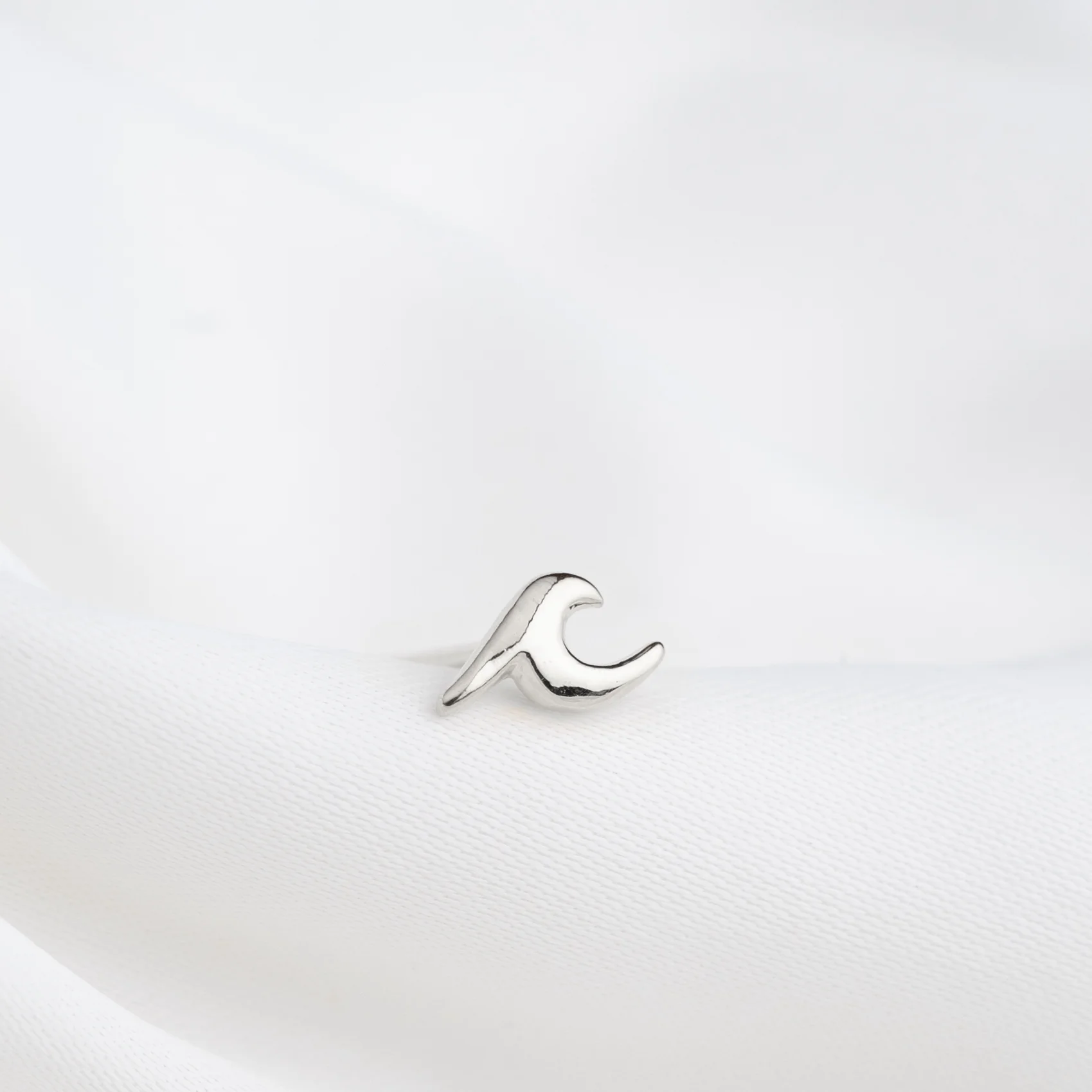 Silver Wave Stud