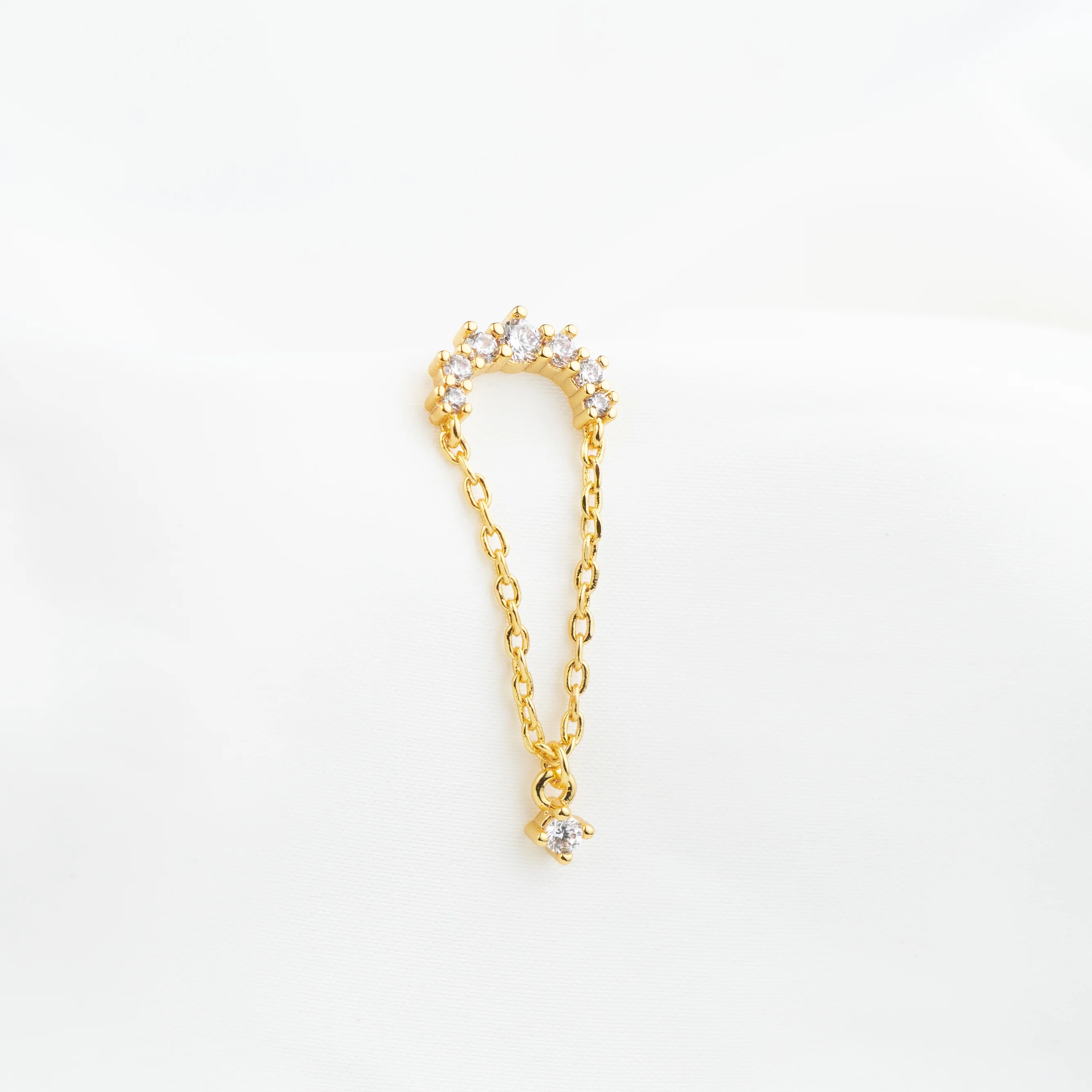 Sparkling Arch Chain Earpin
