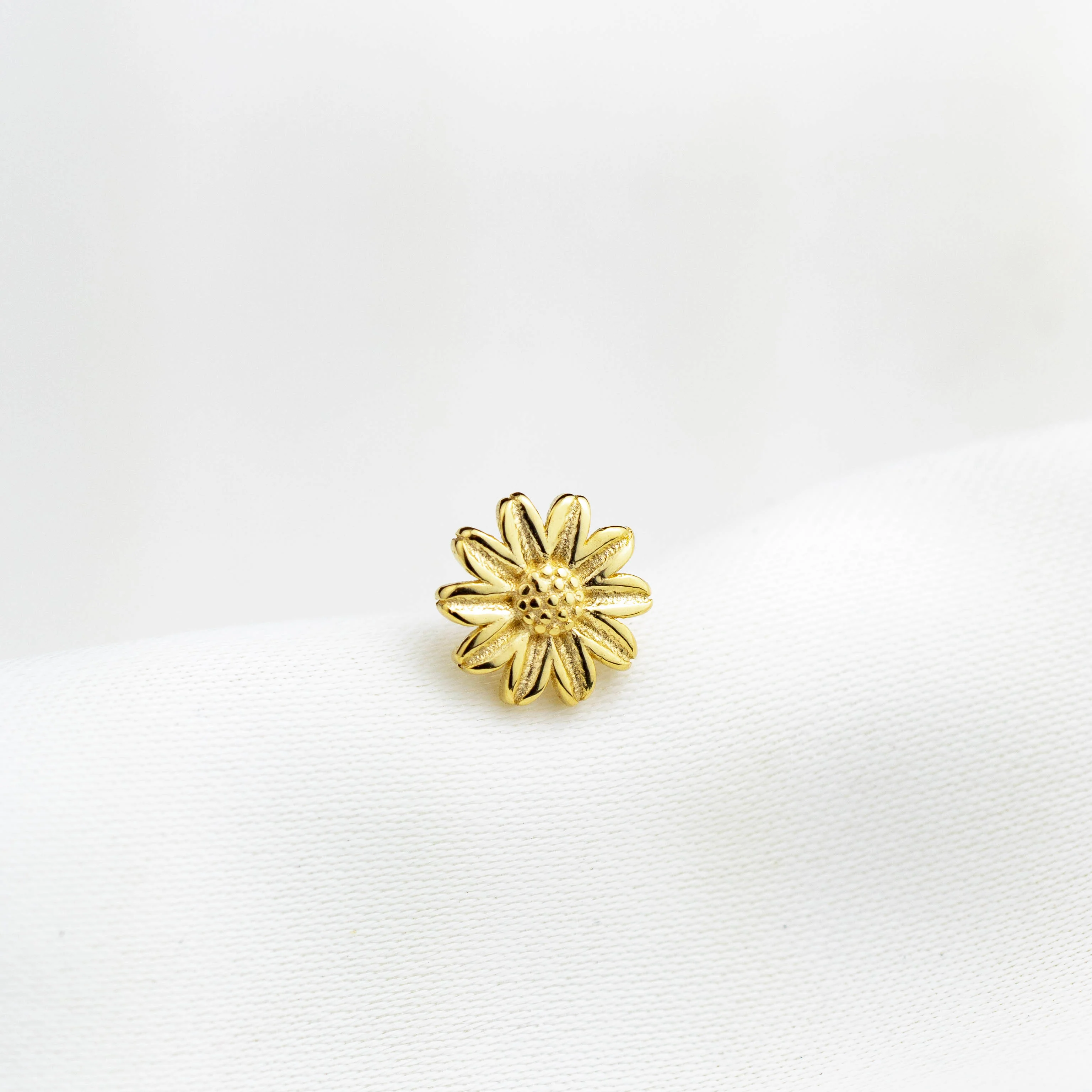 Sunflower Stud - Image 3
