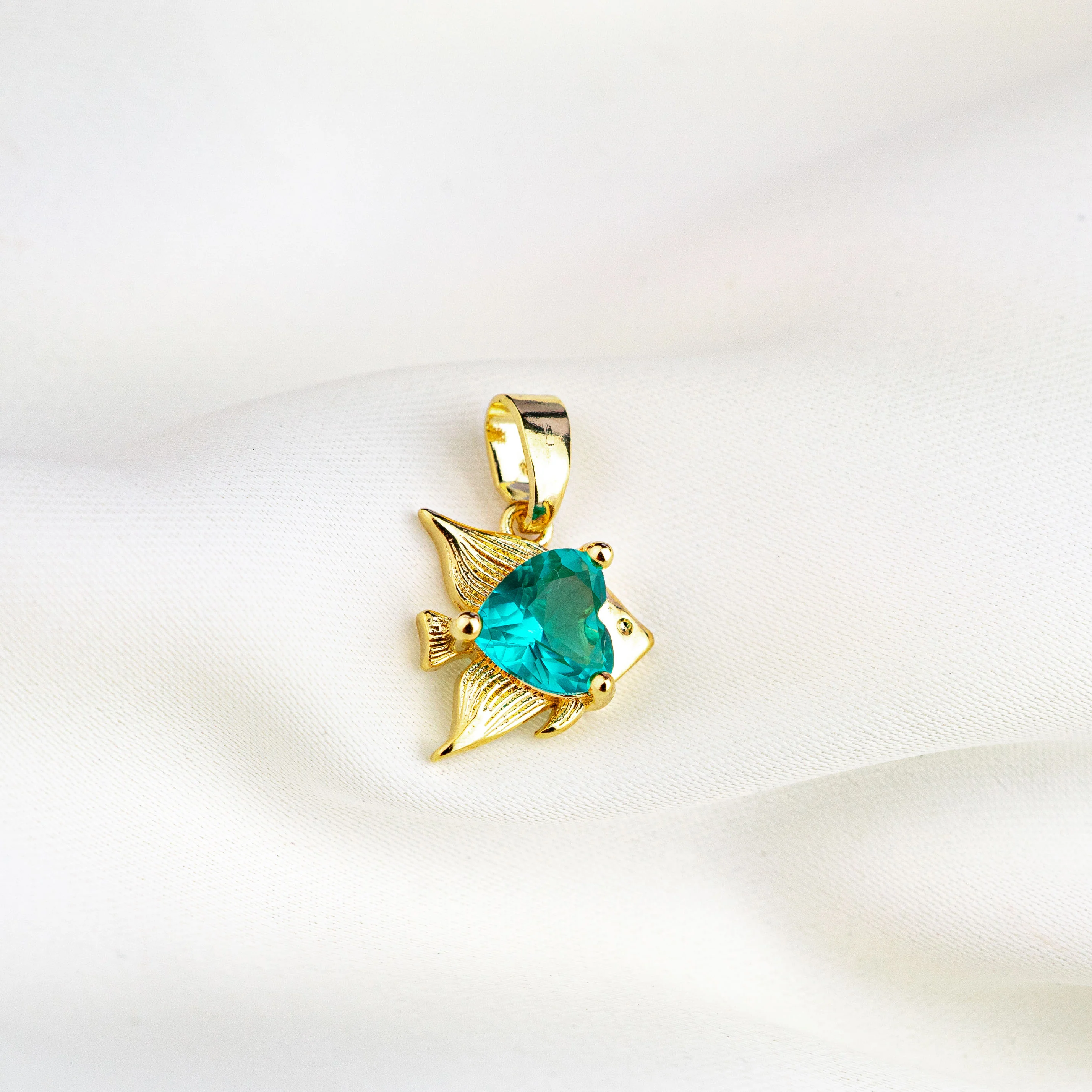 Turquoise Angelfish Necklace - Image 4